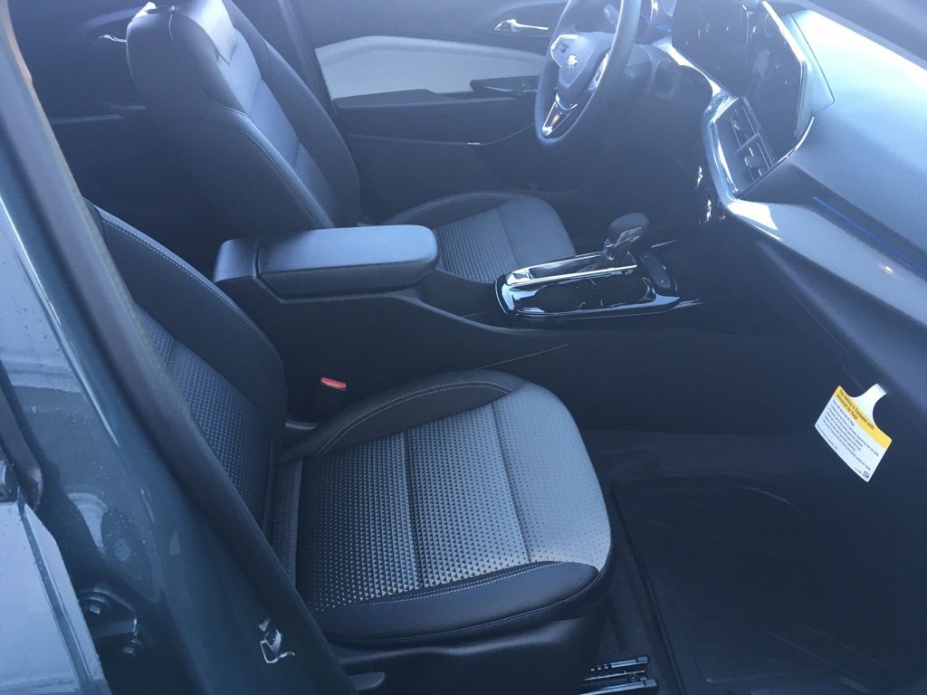 New 2026 Chevrolet Trax LT w/ LT Convenience Package image 10