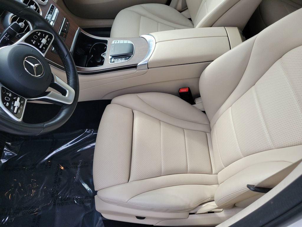Used 2022 Mercedes-Benz GLC 300 4MATIC w/ Premium Package Lite image 21