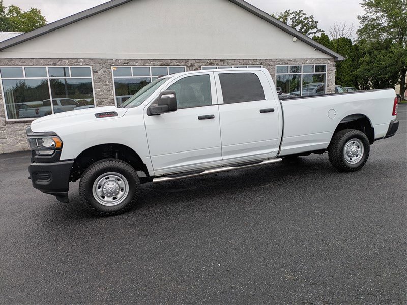 Used 2023 RAM 2500 Tradesman image 3