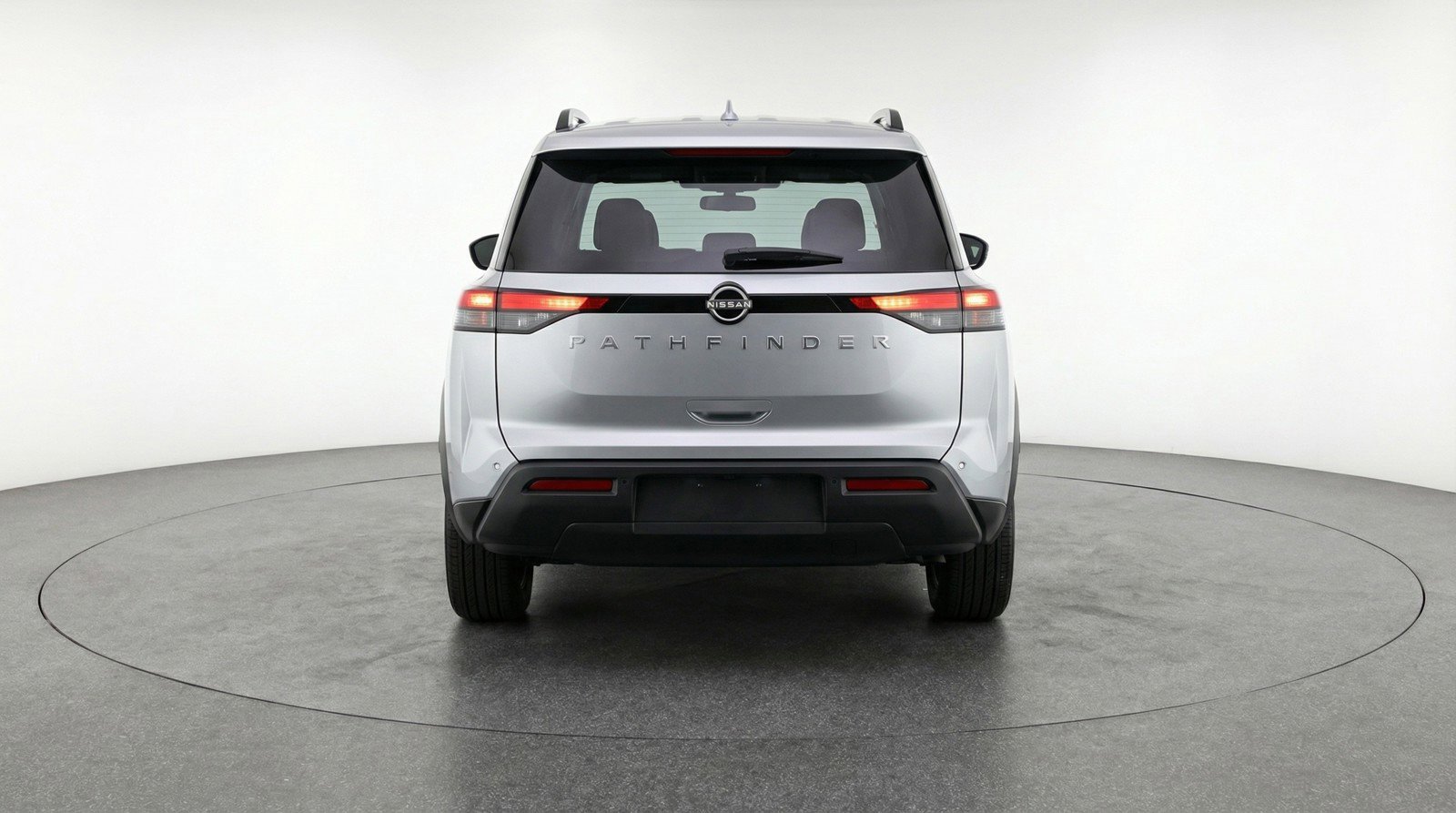 Used 2025 Nissan Pathfinder SV image 7