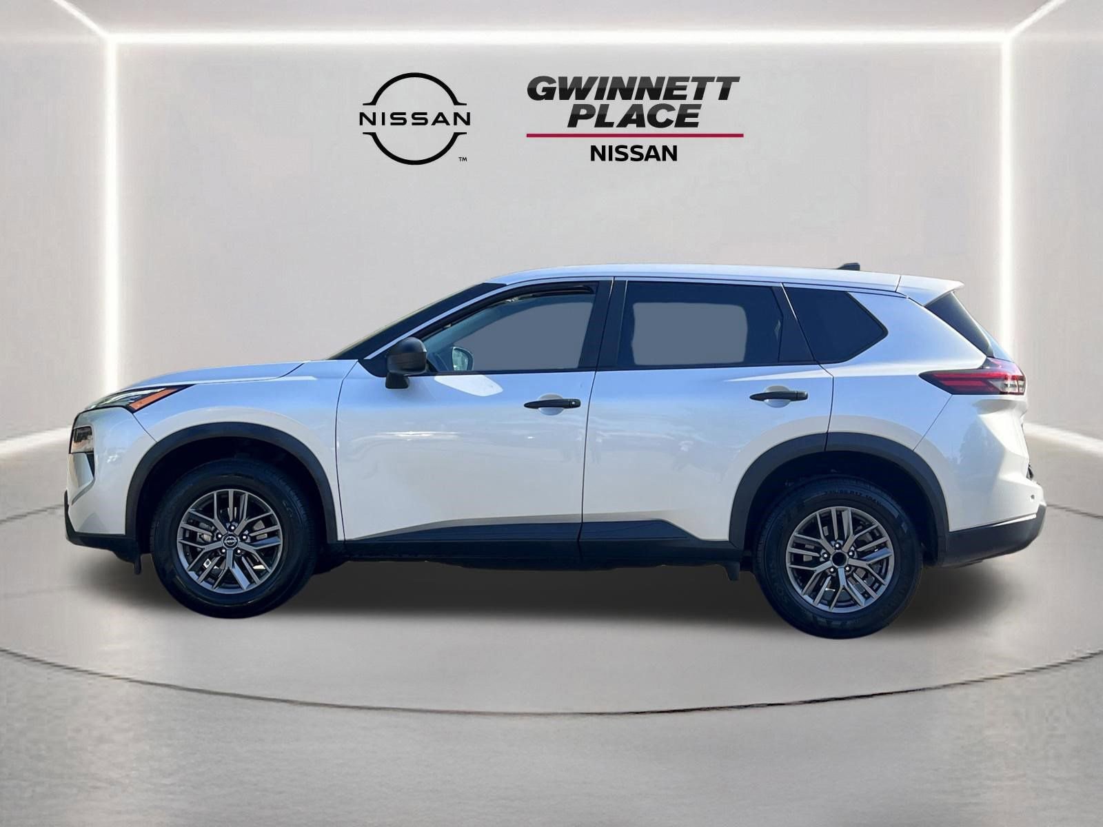 Used 2024 Nissan Rogue S image 20