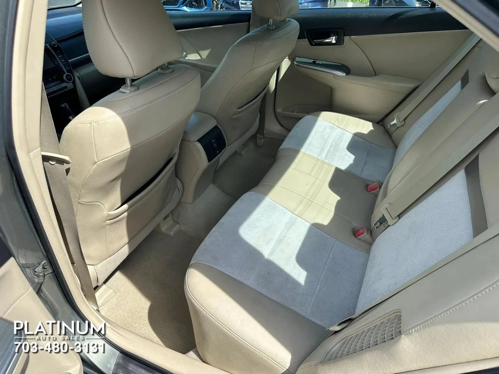 Used 2012 Toyota Camry XLE w/ Leather Pkg FWD image 14