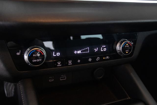 Used 2023 Mitsubishi Outlander SE image 20