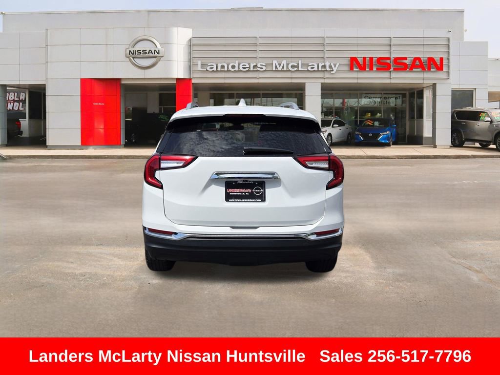 Used 2024 GMC Terrain SLT AWD/4WD image 5