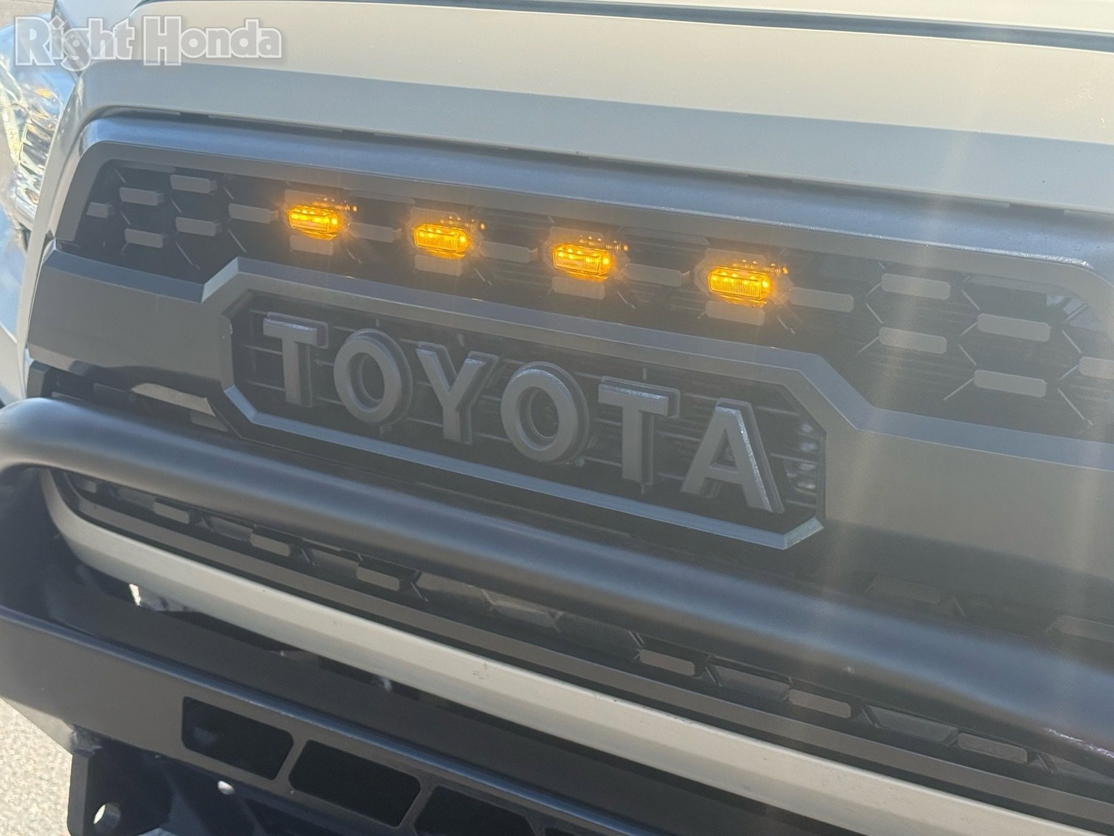 Used 2019 Toyota Tacoma TRD Sport w/ Technology Package image 31