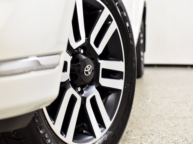 Used 2022 Toyota 4Runner Limited image 5