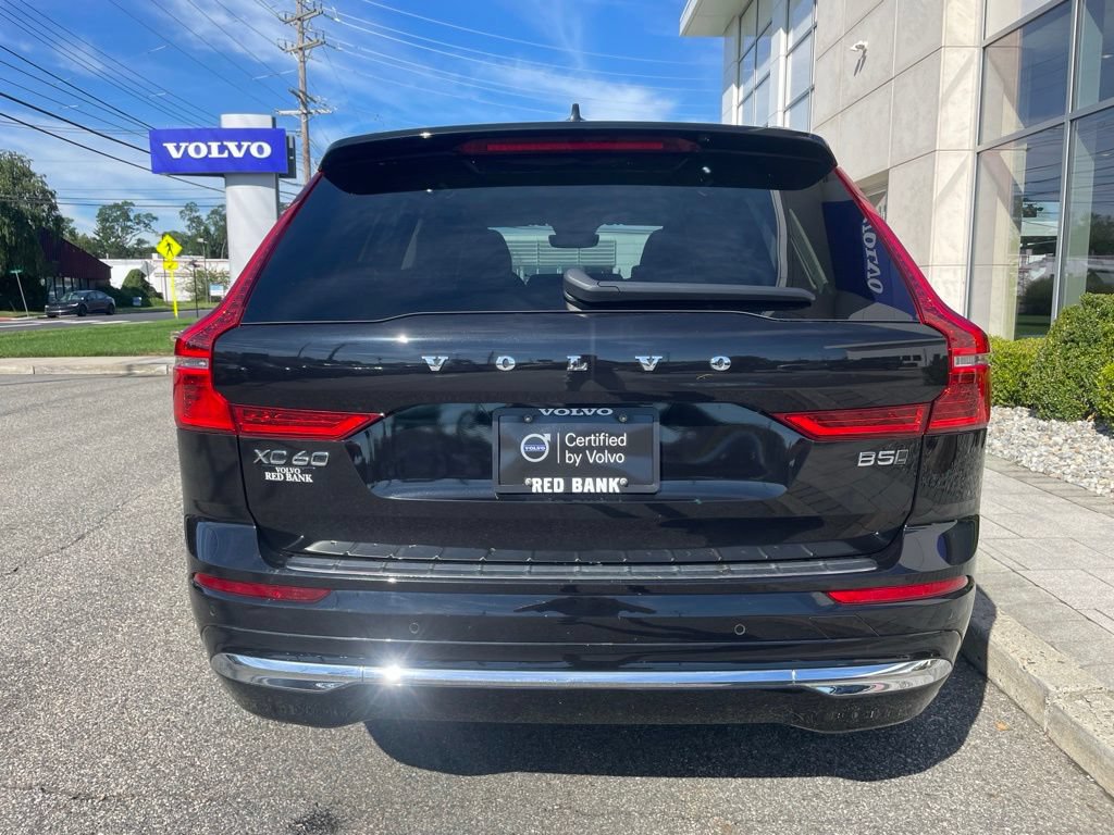 Used 2023 Volvo XC60 B5 Ultimate w/ Climate Package AWD/4WD image 4