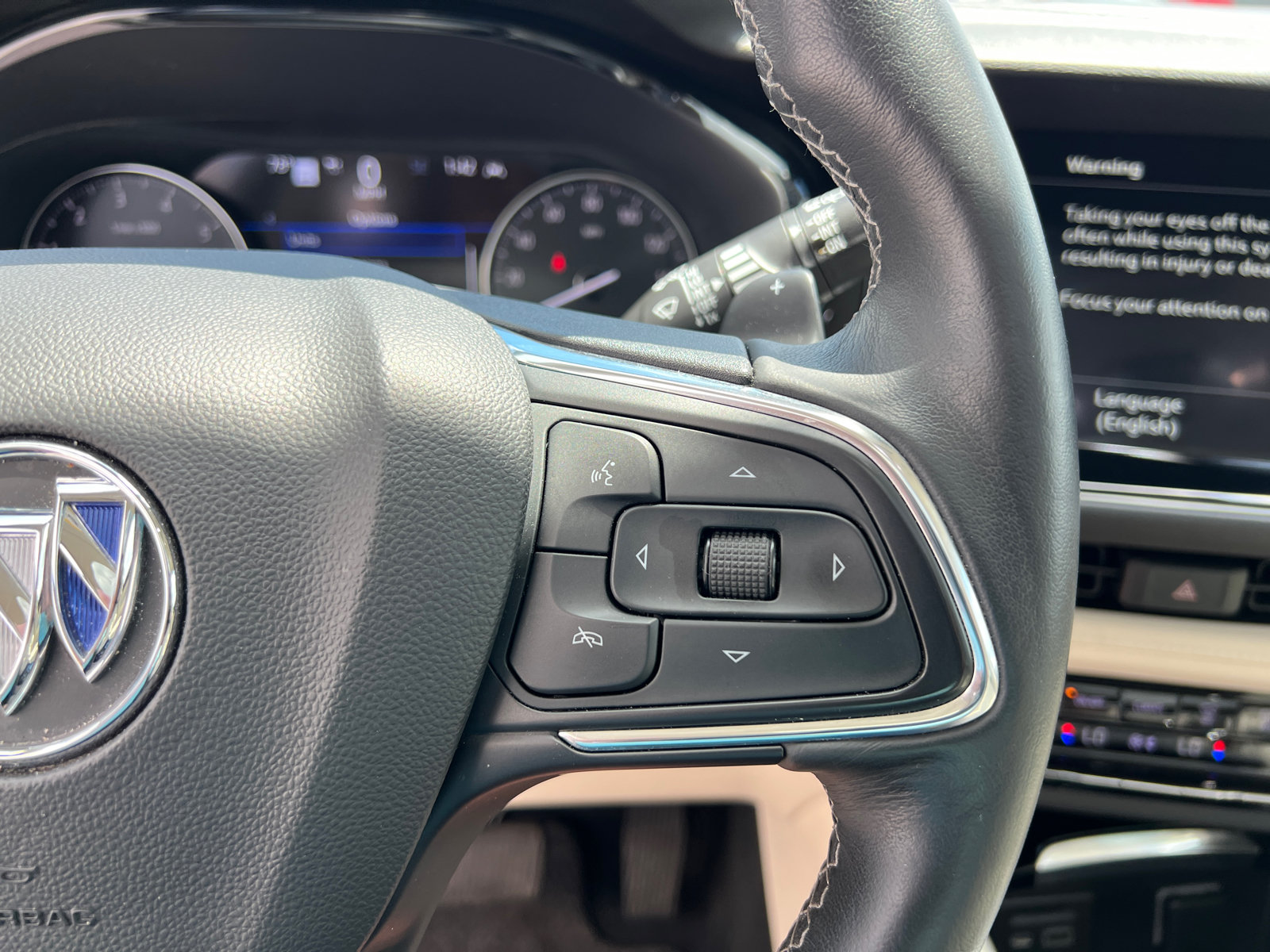 Used 2022 Buick Envision Avenir w/ Technology Package II FWD image 18