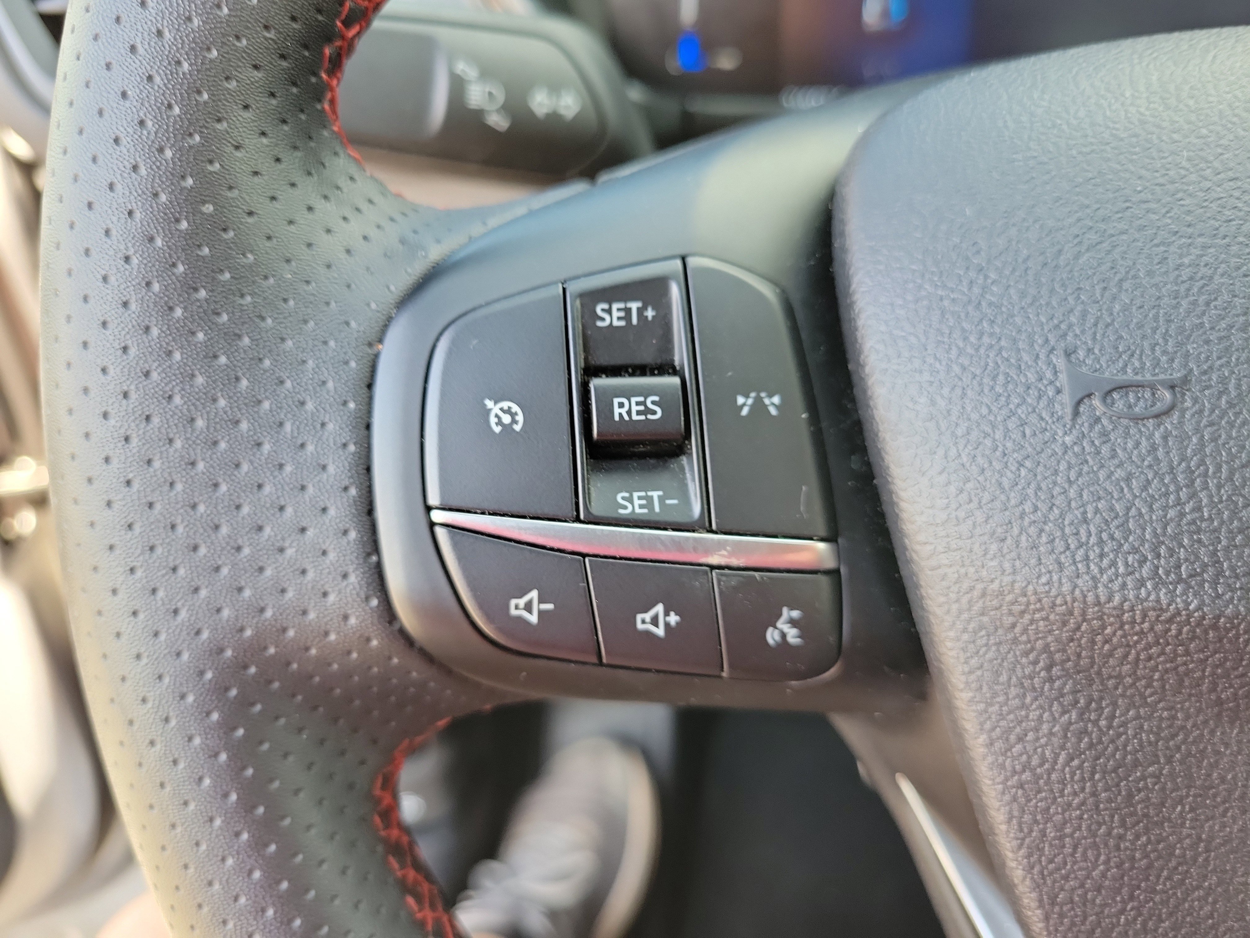 Certified 2024 Ford Escape ST-Line FWD image 30