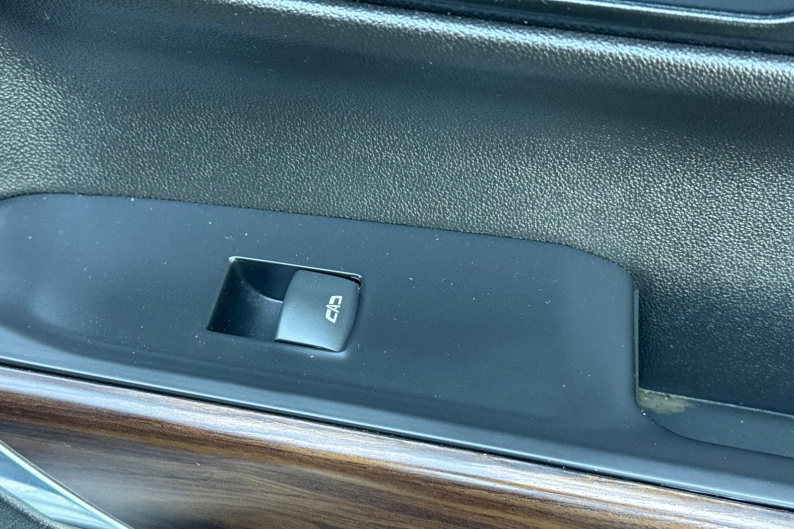 Used 2021 GMC Sierra 1500 SLT image 22