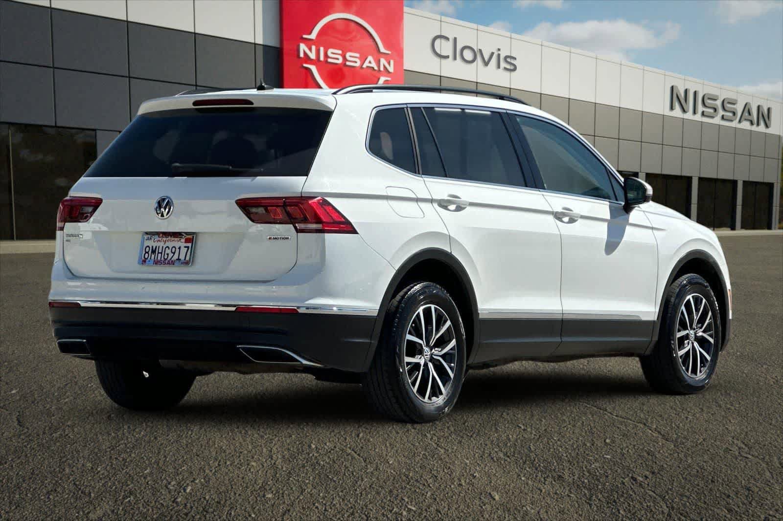 Used 2020 Volkswagen Tiguan SE AWD/4WD image 3
