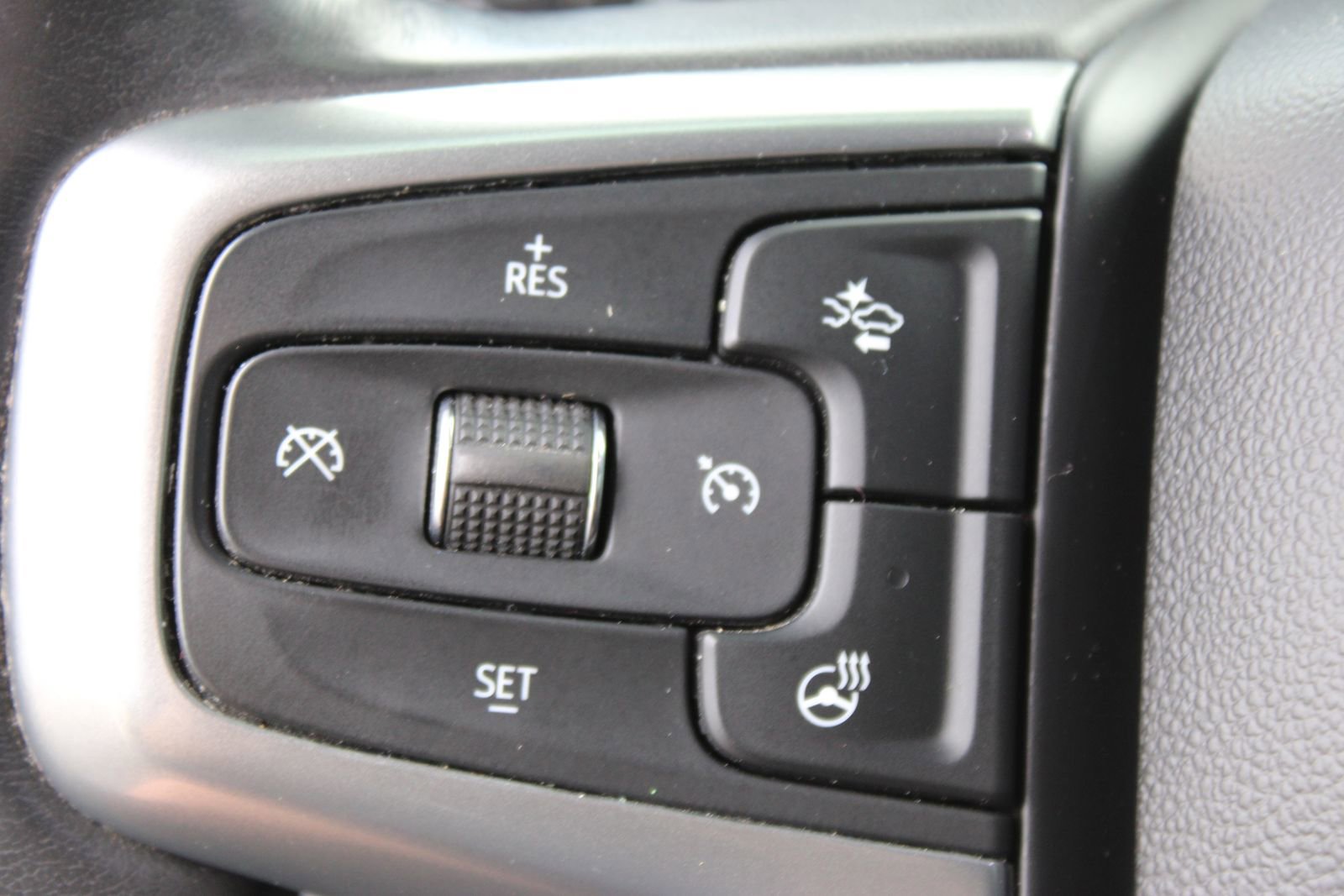 Used 2022 Chevrolet Silverado 1500 LT image 20