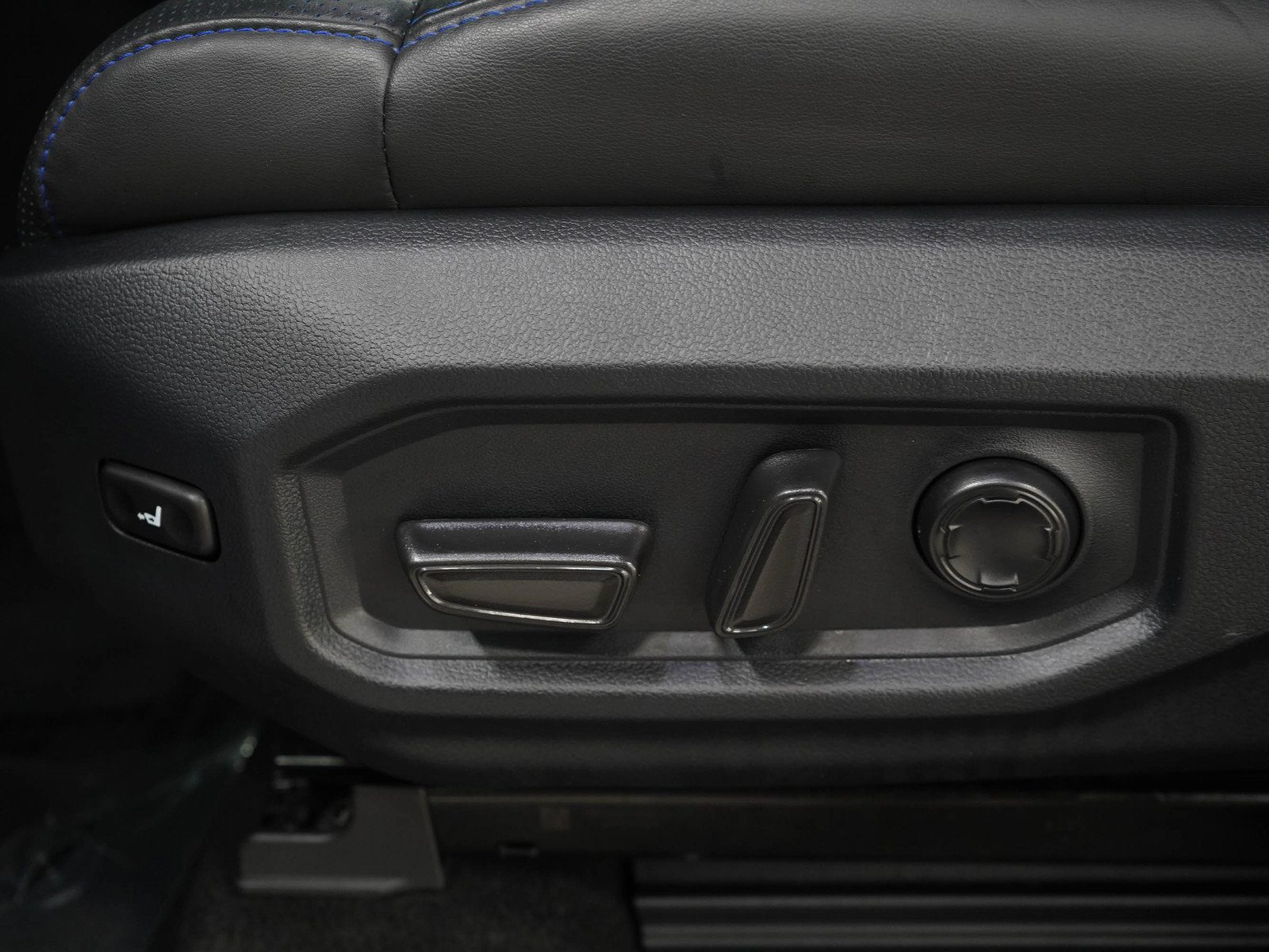 Used 2023 Toyota Tundra Platinum AWD/4WD image 26