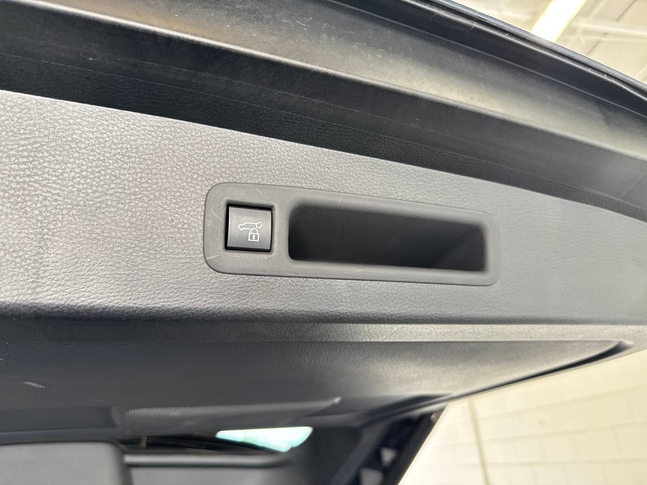 Used 2026 Toyota Sienna XLE FWD image 12