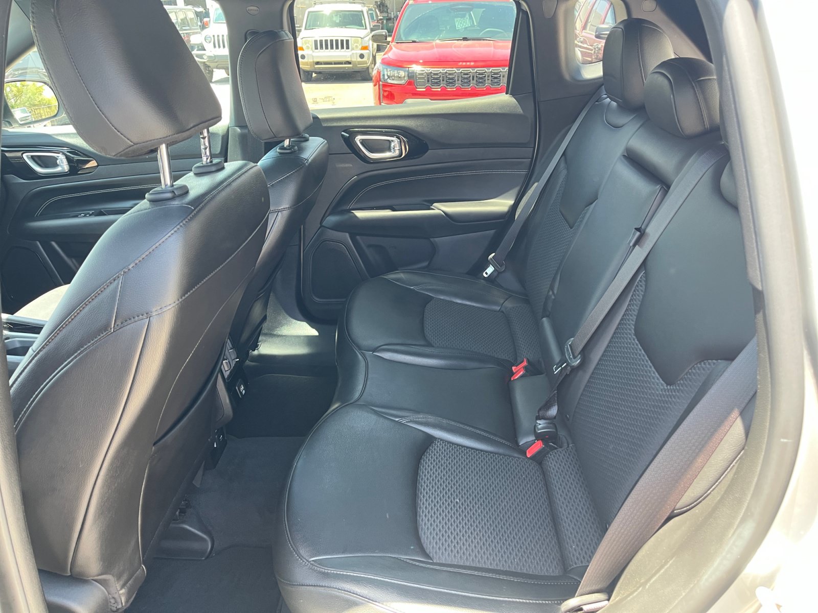 Certified 2022 Jeep Compass Latitude AWD/4WD image 29