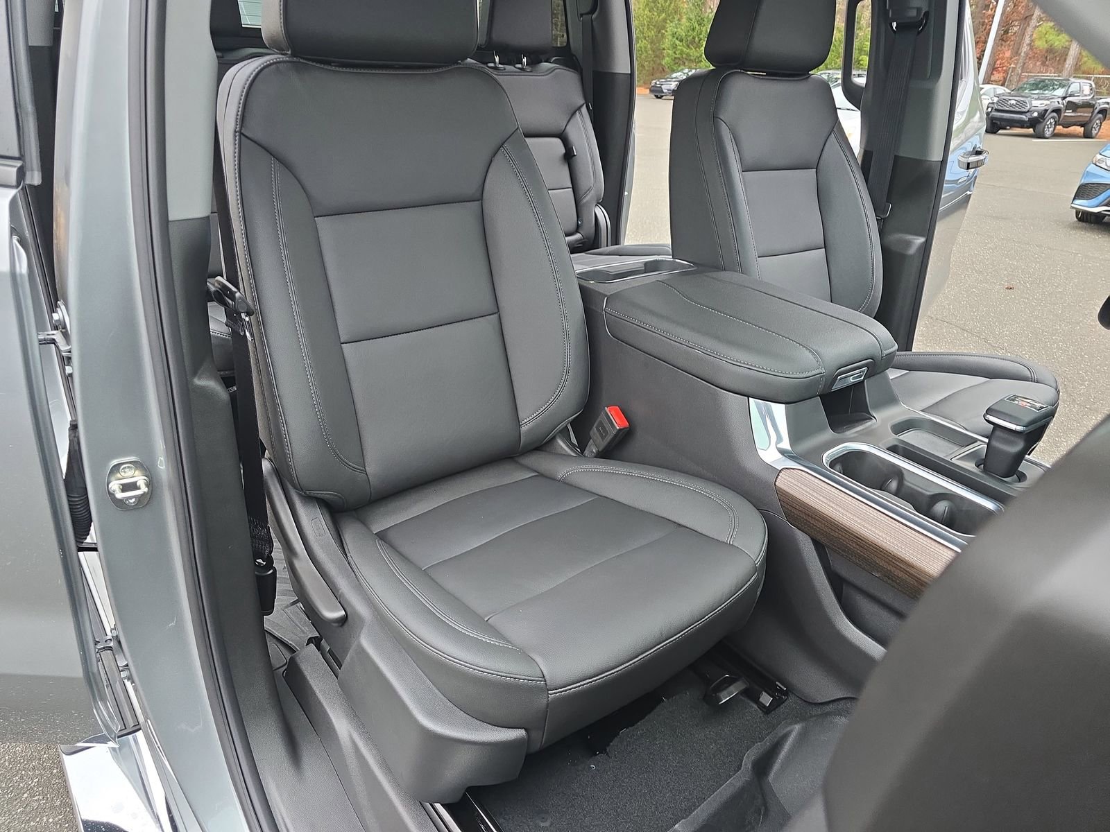 Used 2024 Chevrolet Silverado 1500 LT Trail Boss w/ Convenience Package II image 16