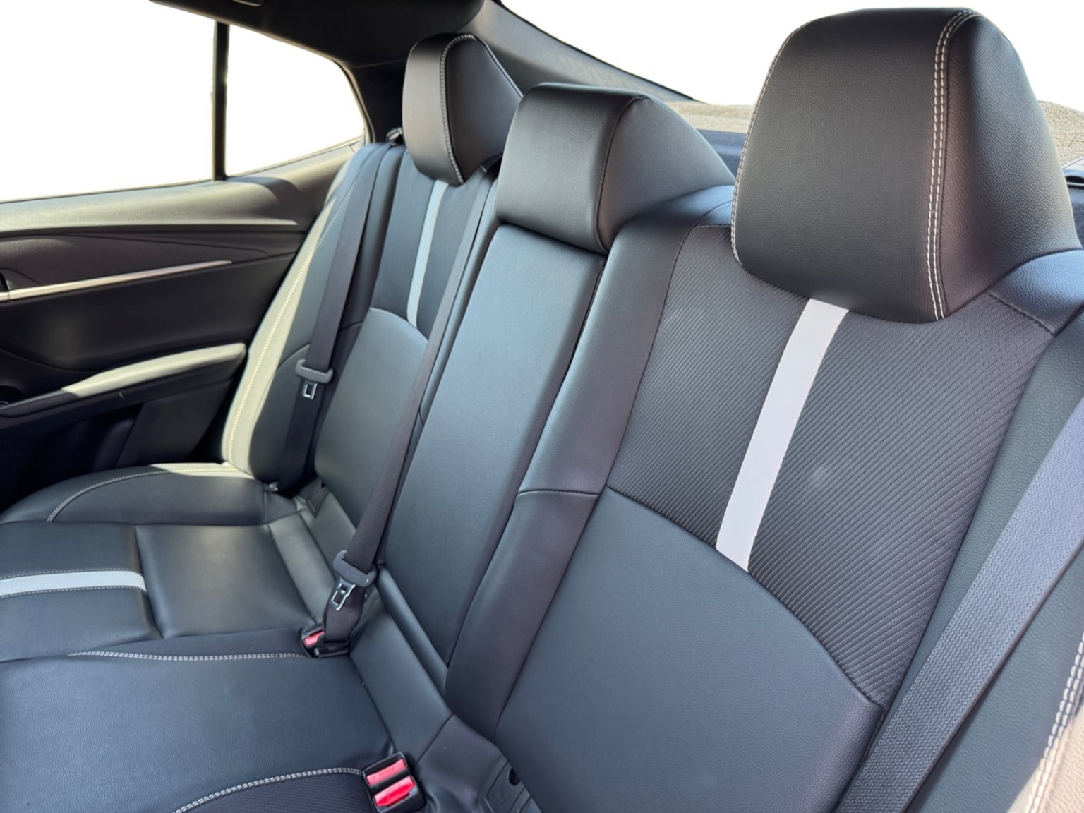 Used 2025 Toyota Camry SE FWD image 16