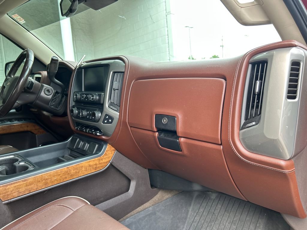 Used 2016 Chevrolet Silverado 1500 High Country w/ High Country Premium Package AWD/4WD image 13