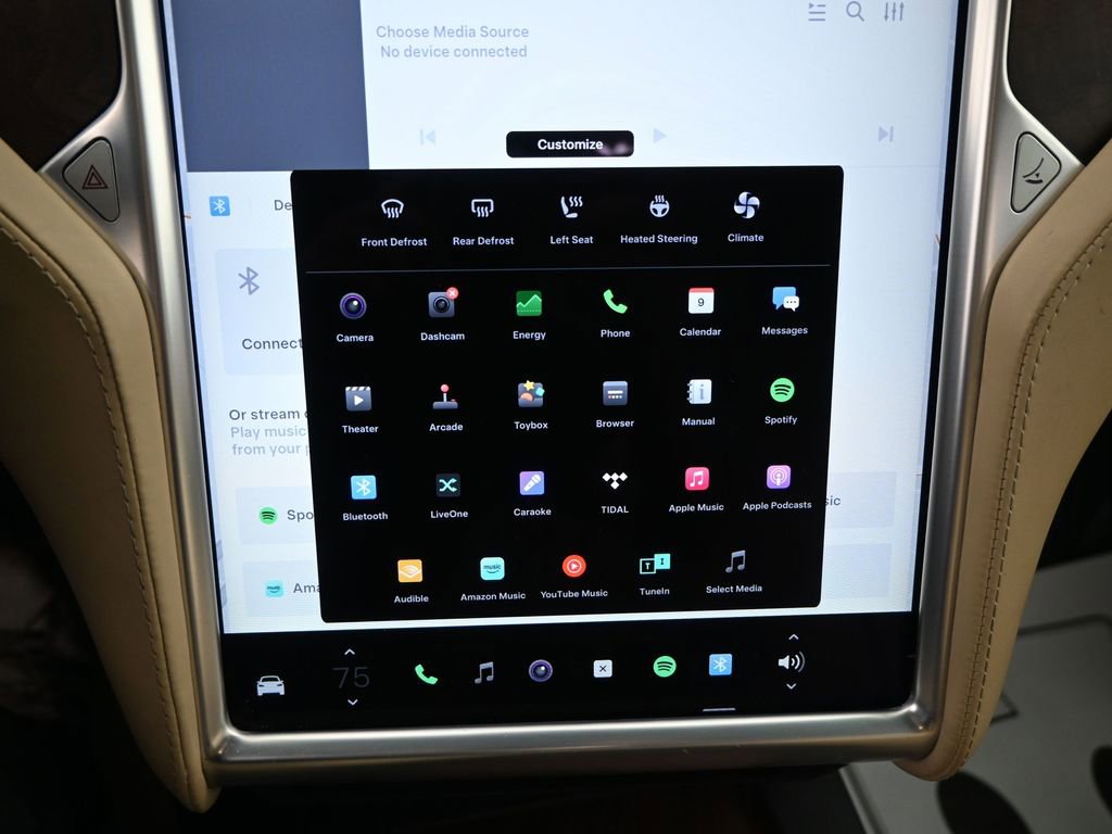 Used 2016 Tesla Model X 90D image 11