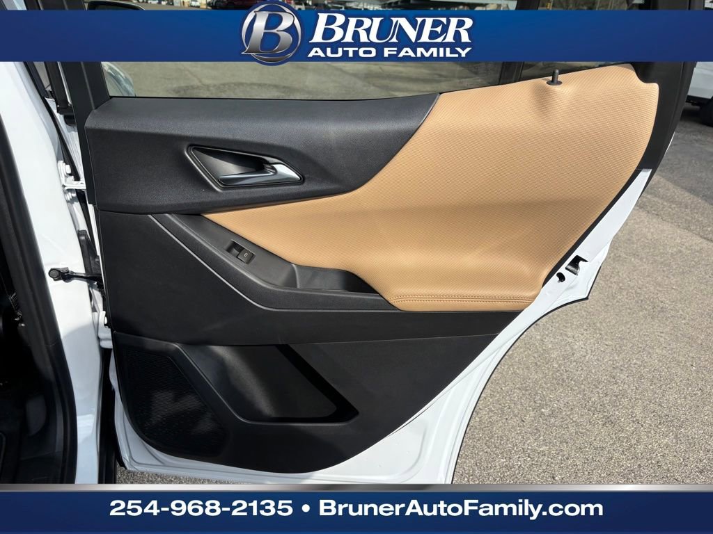 New 2026 Chevrolet Equinox ACTIV w/ Safety and Technology Package image 18