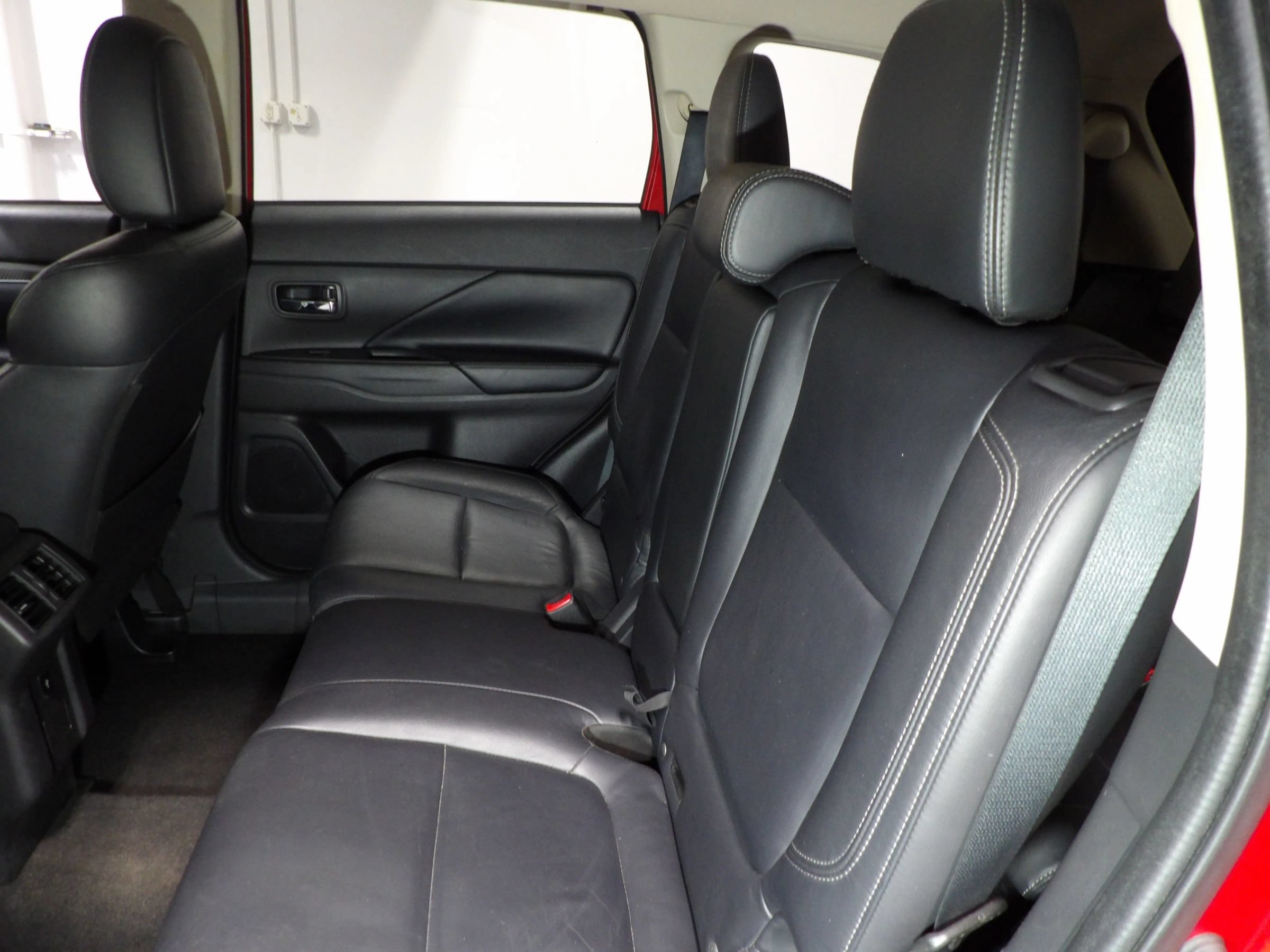 Used 2019 Mitsubishi Outlander SEL AWD/4WD image 10