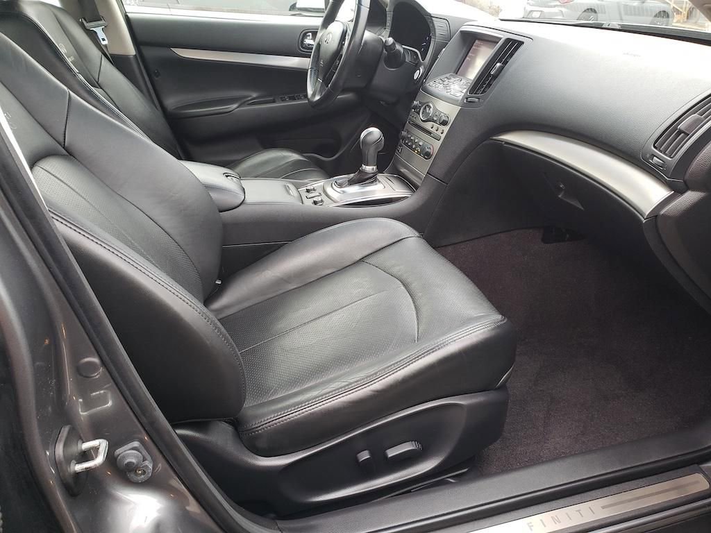 Used 2013 INFINITI G37 x w/ Premium Pkg image 21