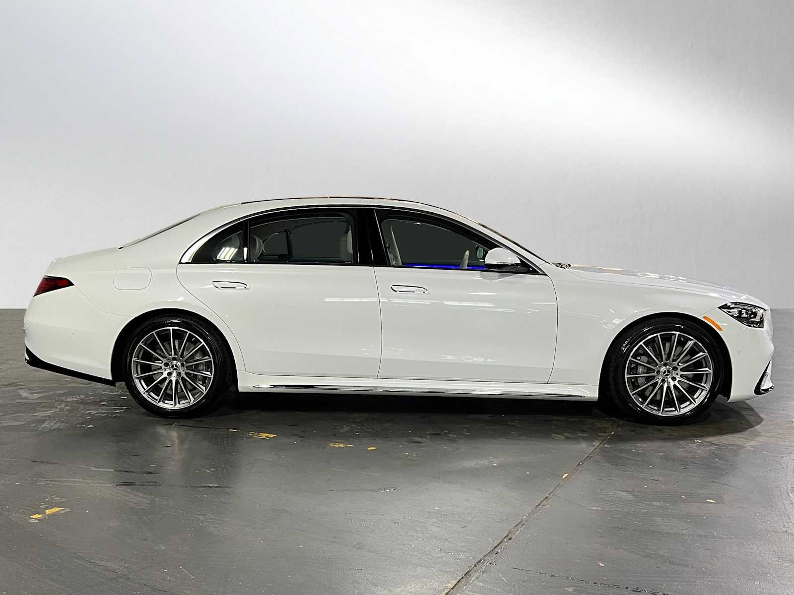 New 2026 Mercedes-Benz S 580 4MATIC Sedan image 2