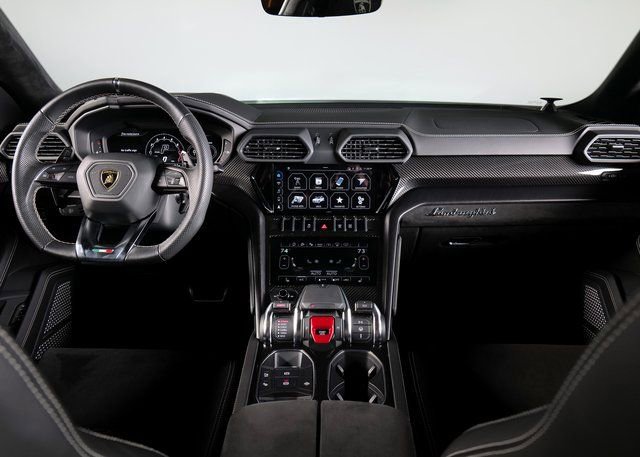 Used 2022 Lamborghini Urus image 4
