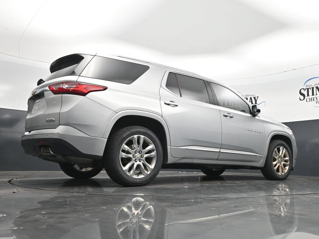 Used 2020 Chevrolet Traverse High Country w/ LPO, Floor Liner Package AWD/4WD image 32