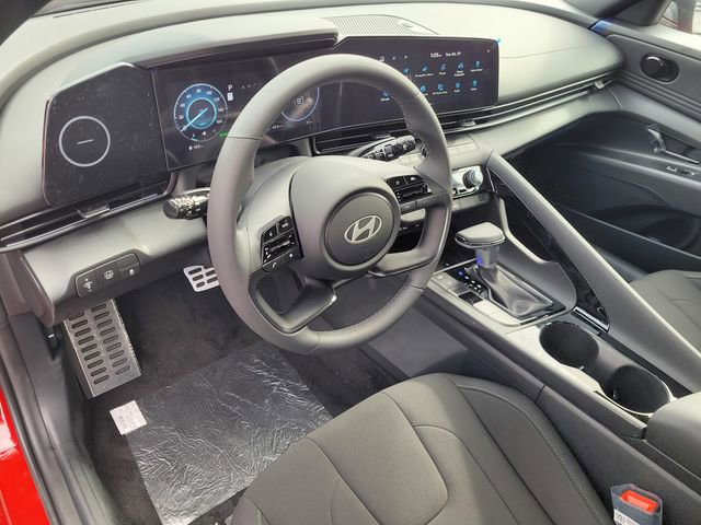 New 2025 Hyundai Elantra SEL image 14