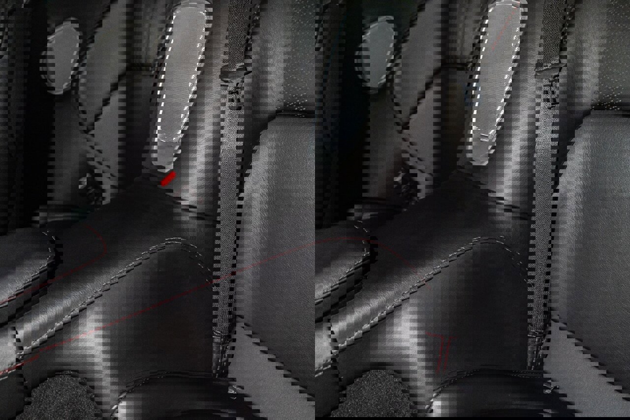 Used 2018 Aston Martin DB11 V12 image 24