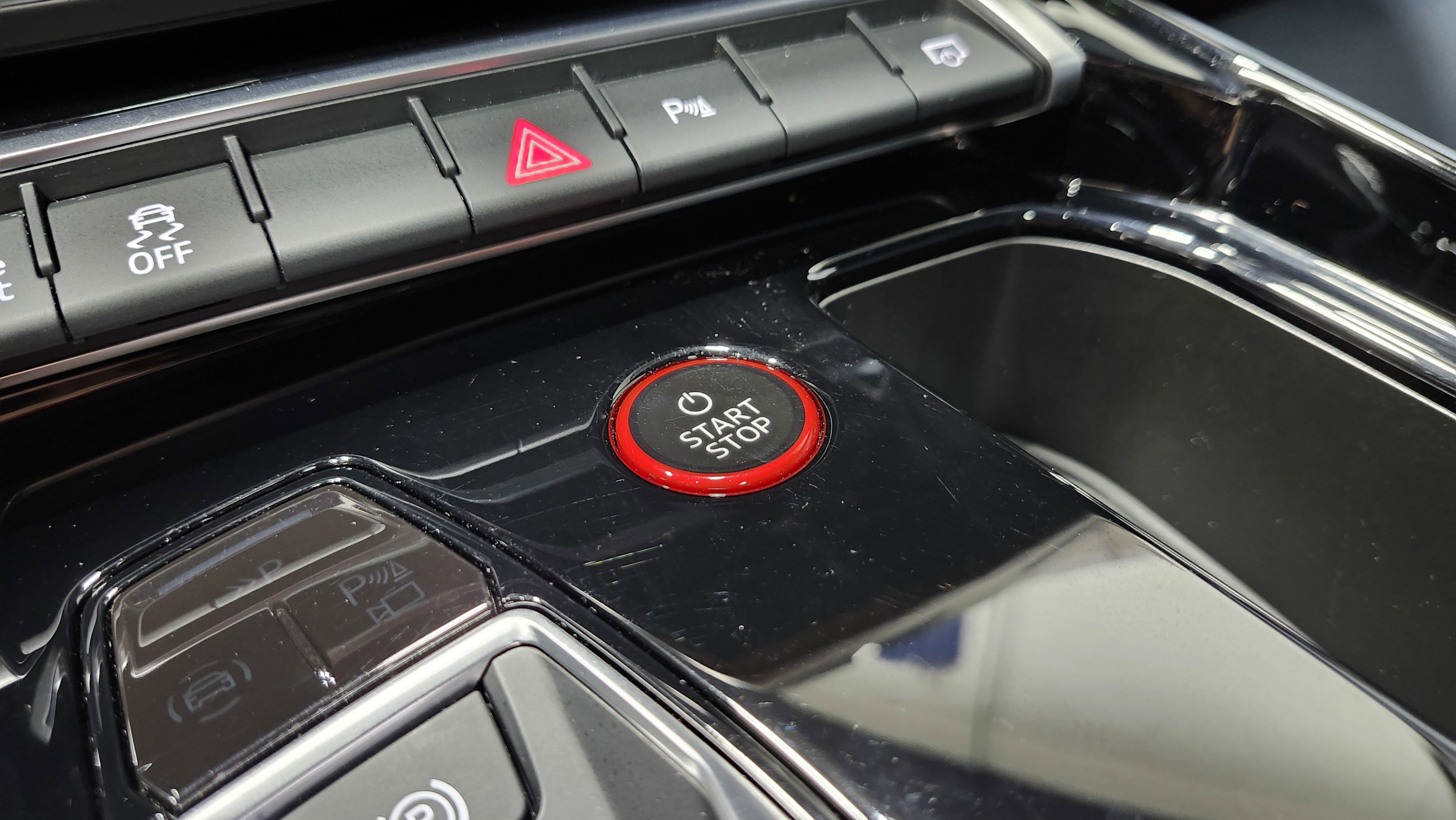 Used 2024 Audi e-tron GT Premium Plus image 11