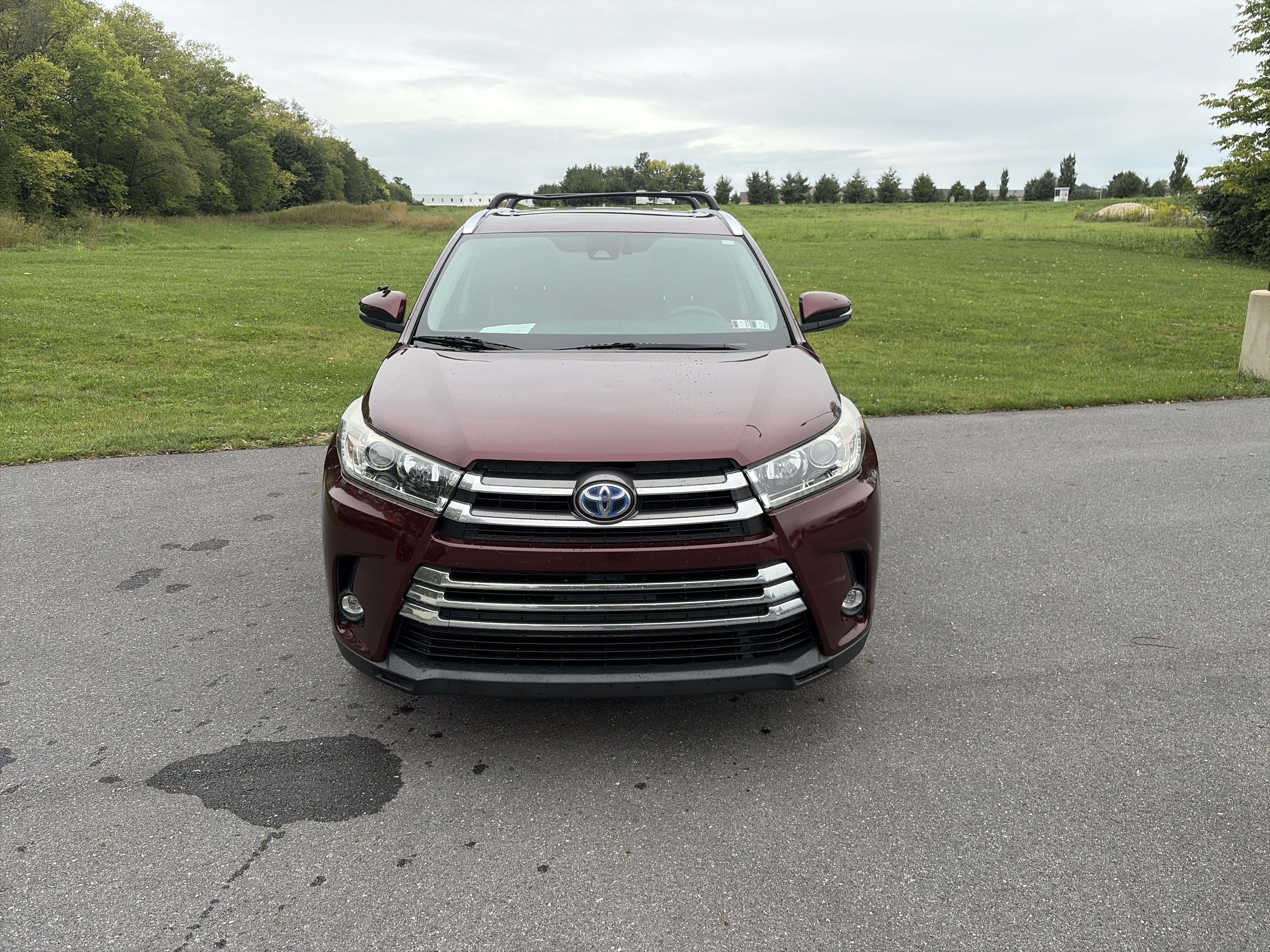Used 2019 Toyota Highlander Limited AWD/4WD image 2