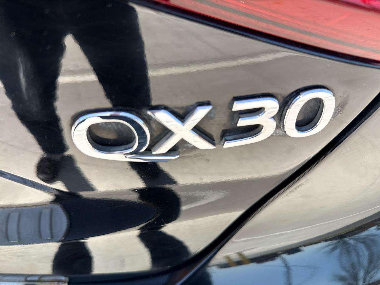 Used 2017 INFINITI QX30 Premium w/ Navigation Package image 53