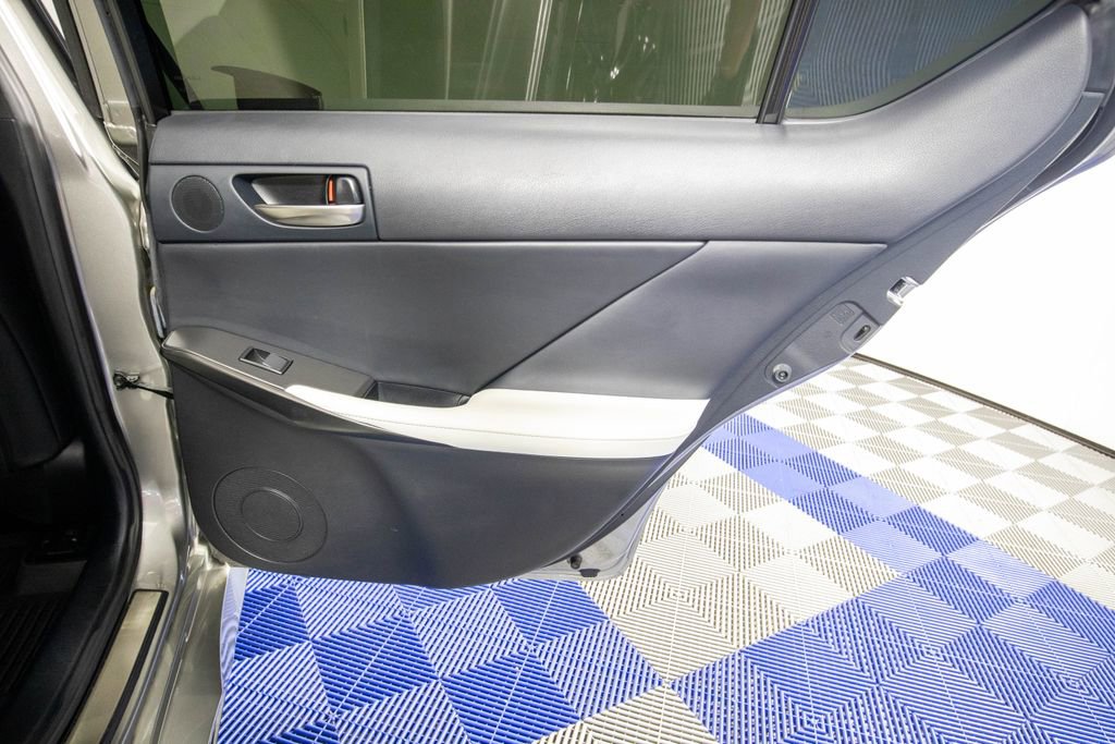 Used 2022 Lexus IS 350 F Sport RWD image 15