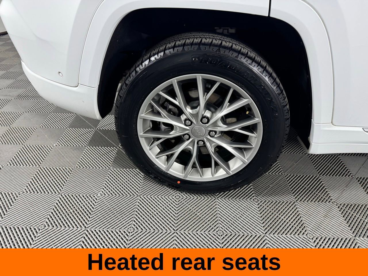 Used 2022 Jeep Grand Cherokee Summit w/ Advanced Protech Group IV image 37