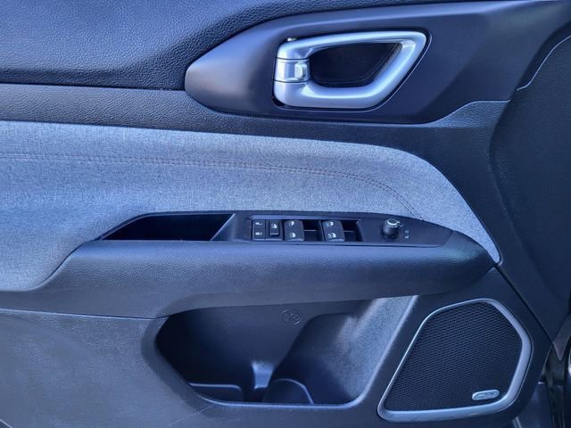 Used 2022 Jeep Compass Latitude w/ Sun and Sound Group image 13