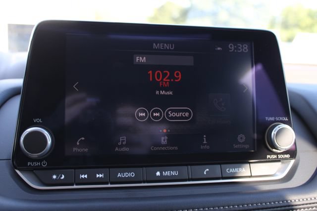 Used 2023 Nissan Rogue SL AWD/4WD image 17