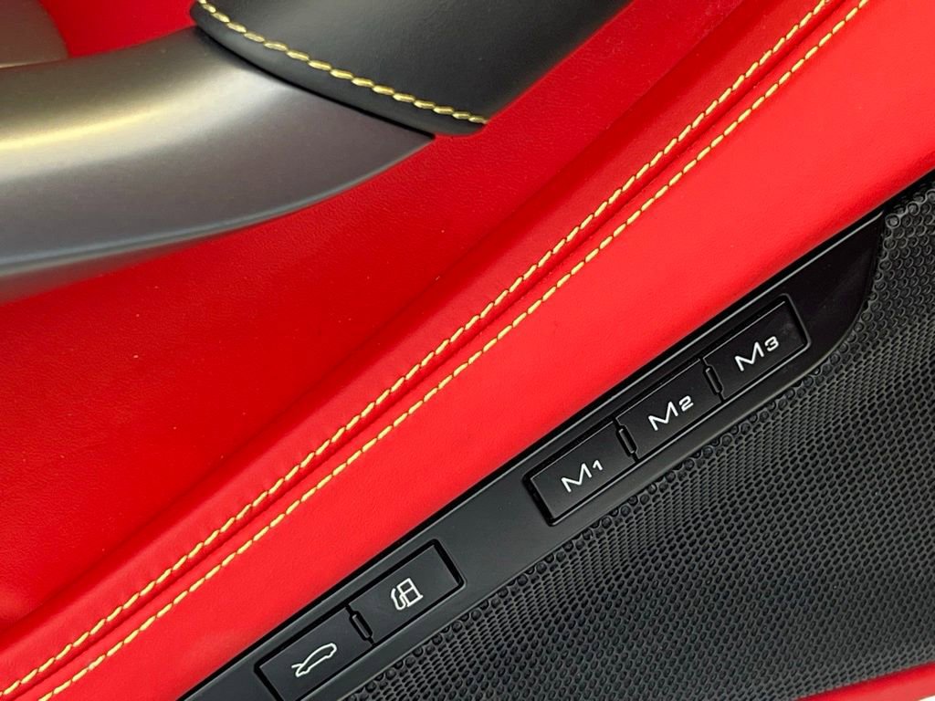 Used 2022 Ferrari F8 Tributo image 12