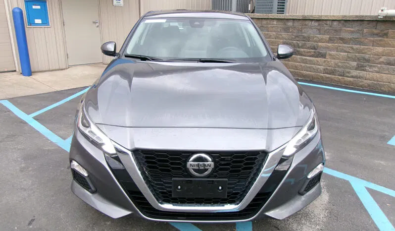 Used 2022 Nissan Altima 2.5 SV w/ SV Premium Package FWD image 2