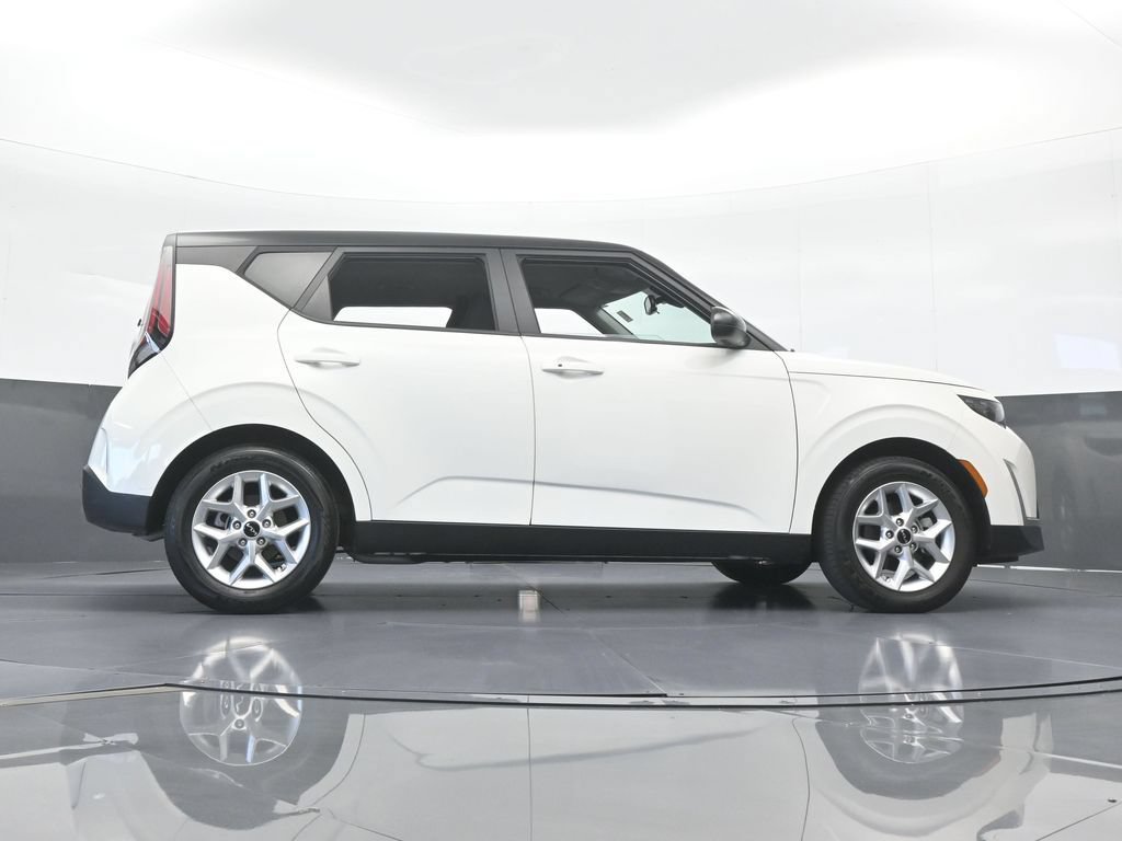 Used 2024 Kia Soul S FWD image 57