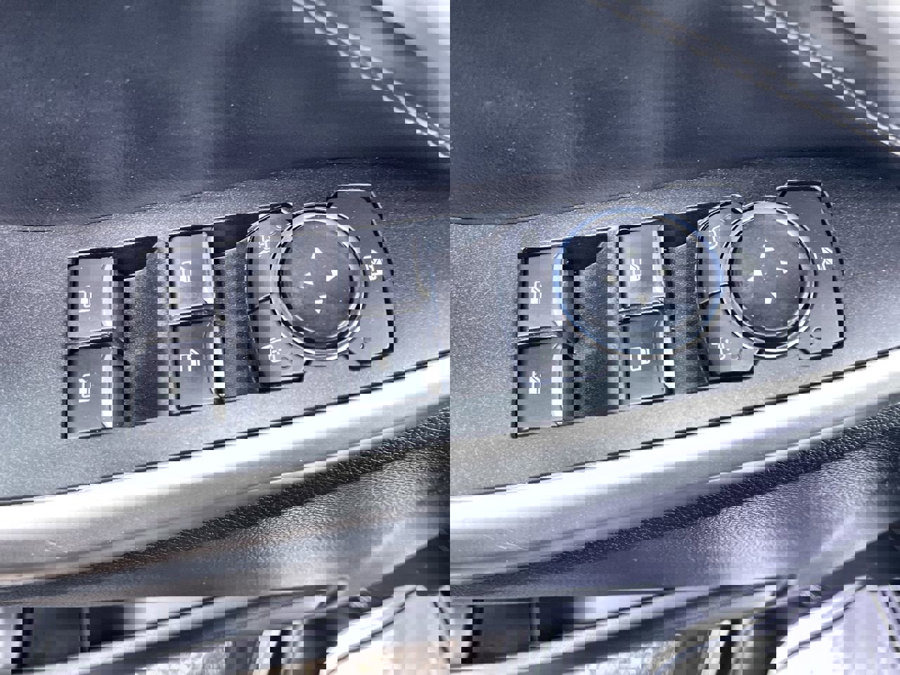 Used 2021 Ford Explorer XLT w/ Equipment Group 202A image 18