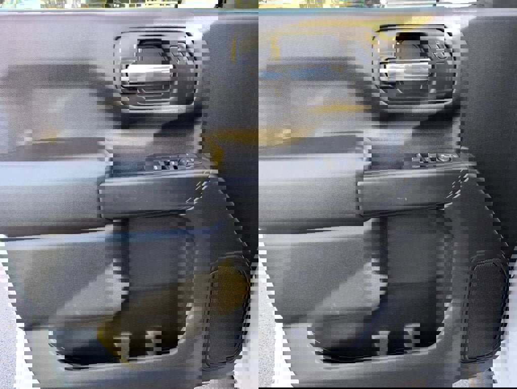 Used 2023 Chevrolet Silverado 1500 Custom Trail Boss image 11