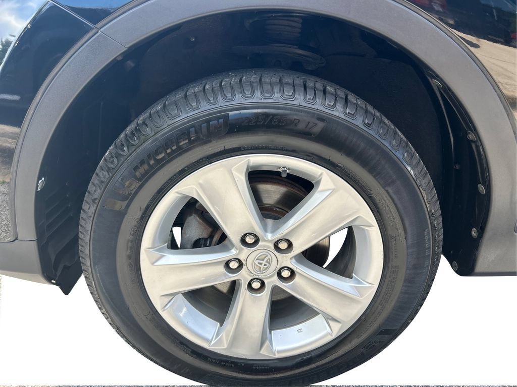 Used 2013 Toyota RAV4 XLE AWD/4WD image 29