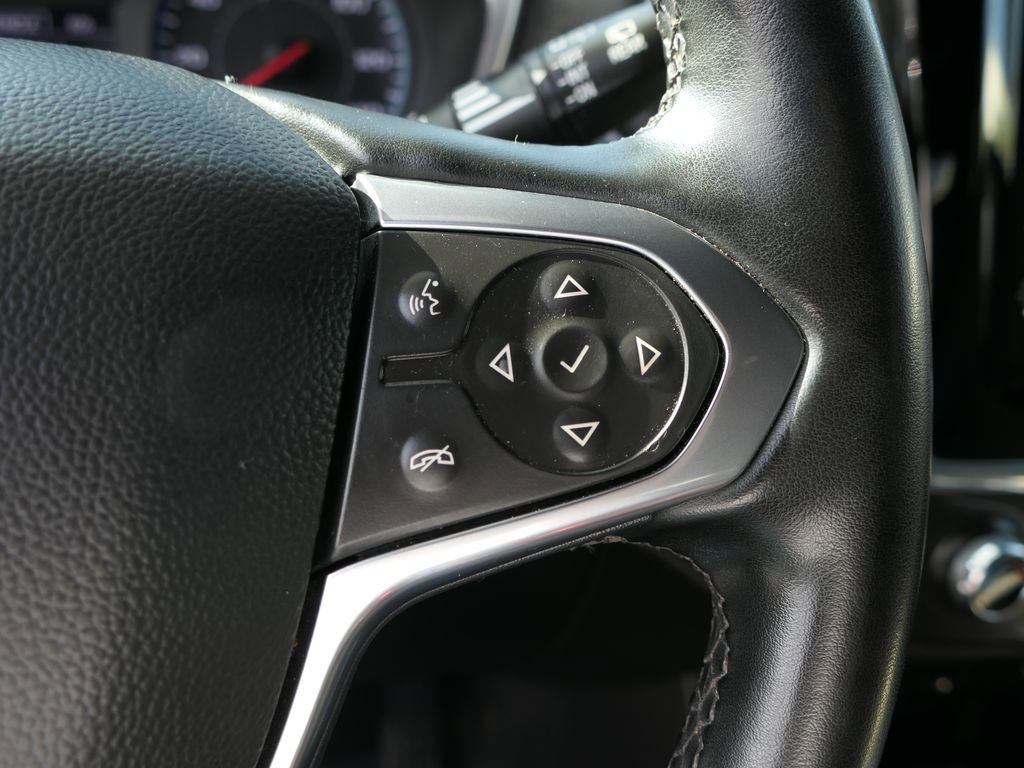 Used 2023 Chevrolet Traverse LT image 15