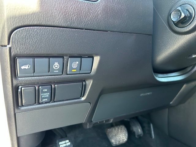 Used 2023 Nissan Armada Platinum w/ Captain's Chairs Package AWD/4WD image 27