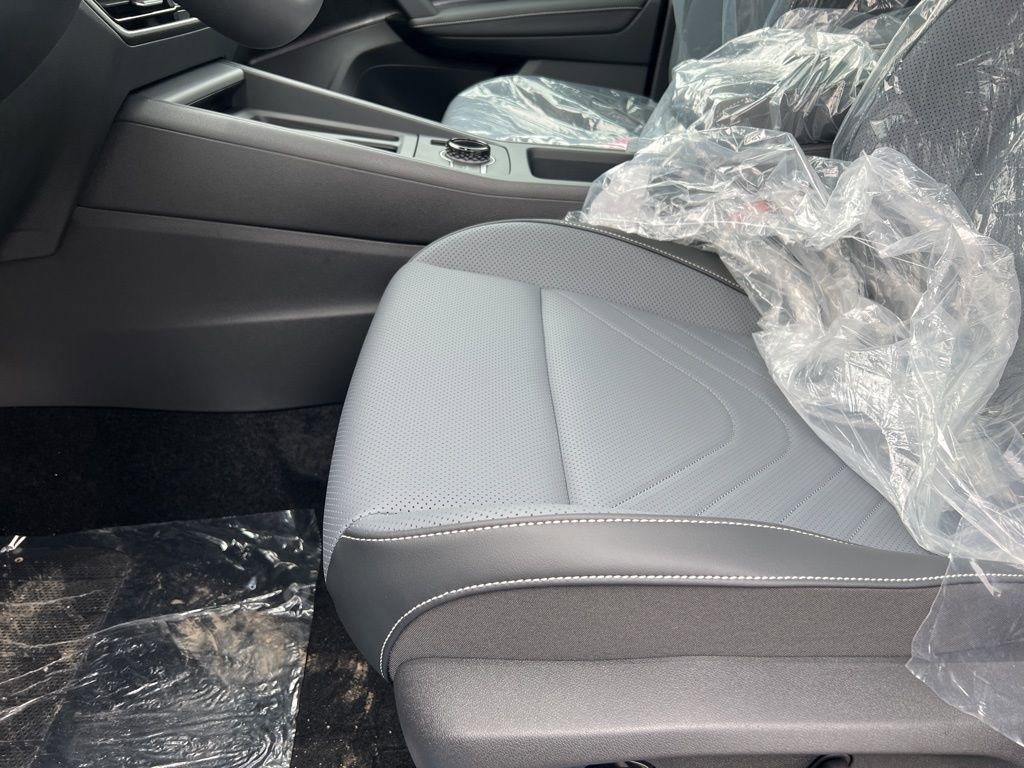 New 2026 Volkswagen Tiguan SE R-Line image 17