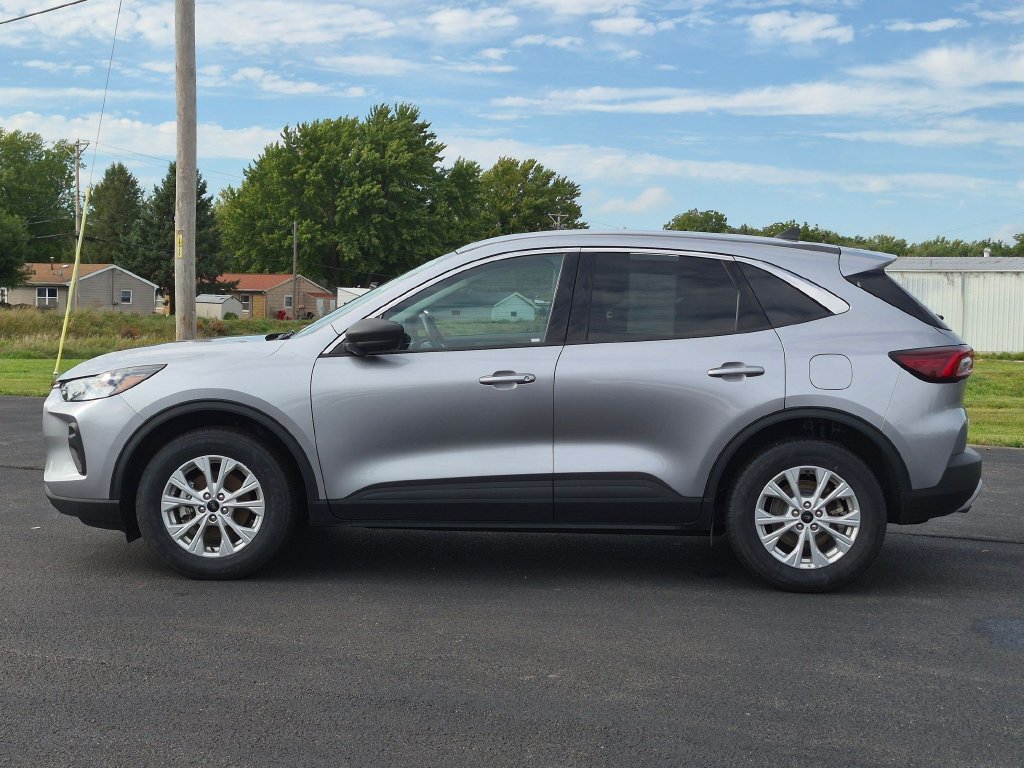 Used 2024 Ford Escape Active AWD/4WD image 4