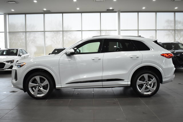 Used 2025 Audi Q5 Premium Plus w/ Premium Plus image 8