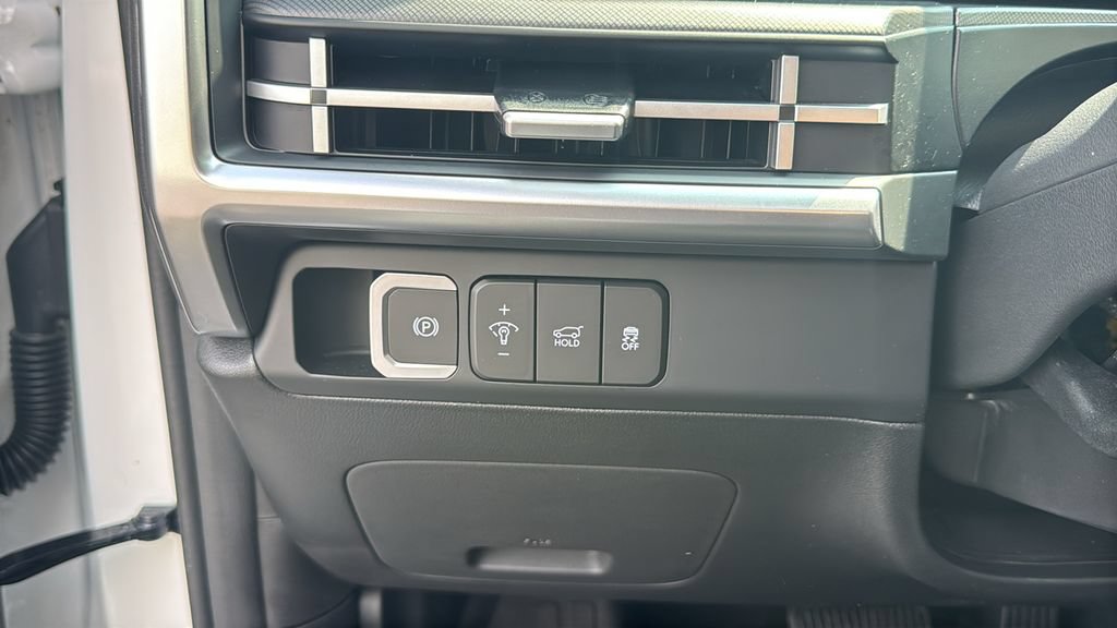 Used 2026 Hyundai Santa Fe SEL FWD image 16